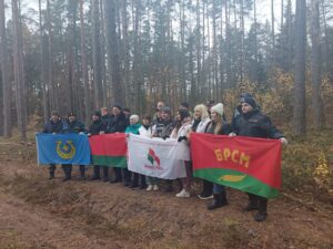 Коллектив ГЛХУ "Тетеринское" совместно с другими организациями Круглянского района принял участие в акции "Дай лесу новае жыццё!""